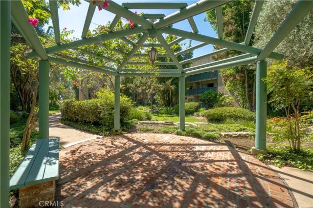 576 N Bellflower 222, Long Beach, CA 90814