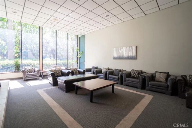 576 N Bellflower 222, Long Beach, CA 90814
