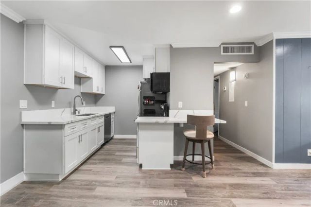576 N Bellflower 222, Long Beach, CA 90814