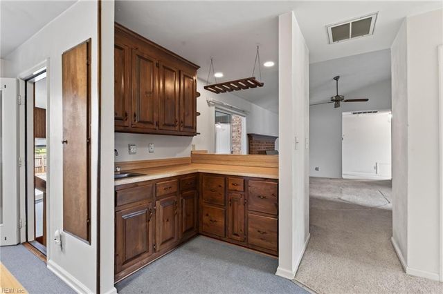 47 W River Point DR, Hampton, VA 23669