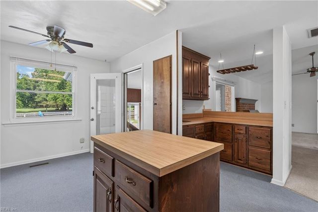 47 W River Point DR, Hampton, VA 23669