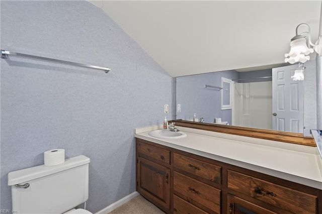 47 W River Point DR, Hampton, VA 23669