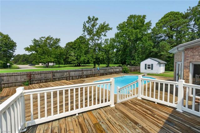 47 W River Point DR, Hampton, VA 23669