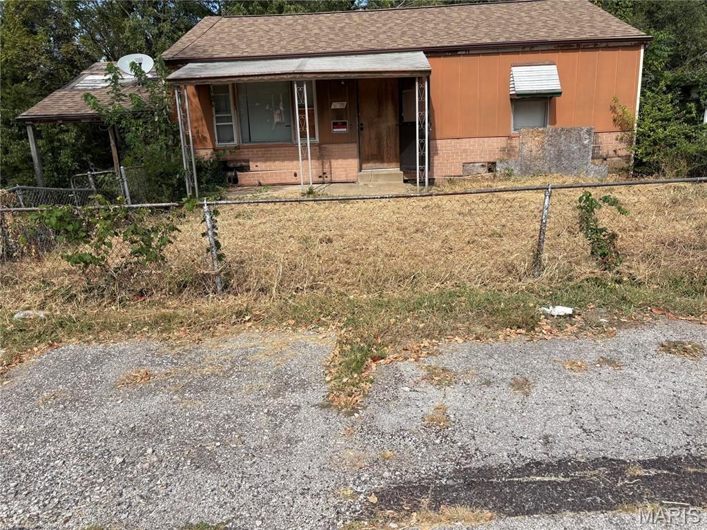 8735 Shirley Avenue, St Louis, MO 63121
