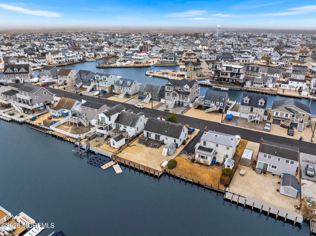 56 Jeffrey Drive, Beach Haven West, NJ 08050