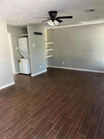 18222 Bonnie Alice Drive A, Montgomery, TX 77316