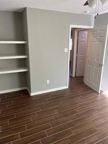 18222 Bonnie Alice Drive A, Montgomery, TX 77316