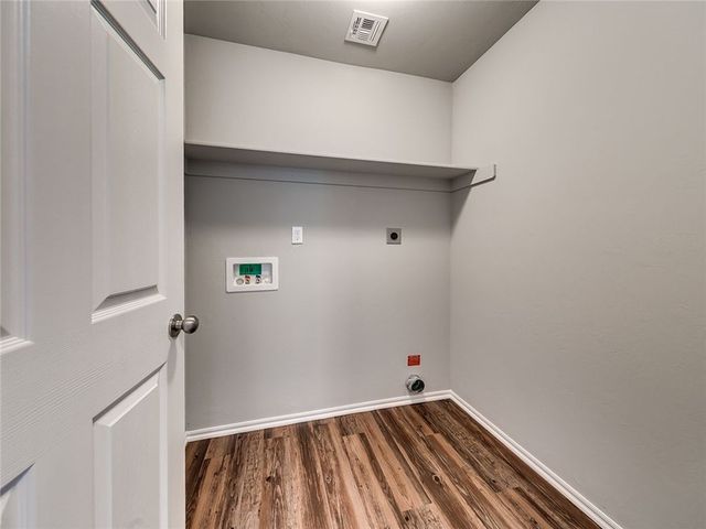 208 Whitten Avenue, Gentry, AR 72734