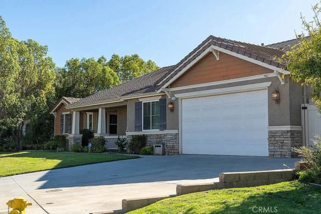 32819 Heversham Court, Menifee, CA 92584