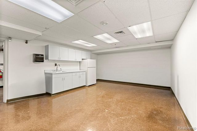 23700 Goddard Road, Taylor, MI 48180