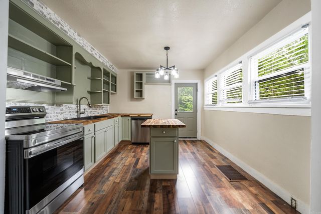 625 Fifth Street, Hot Springs National Park, AR 71913