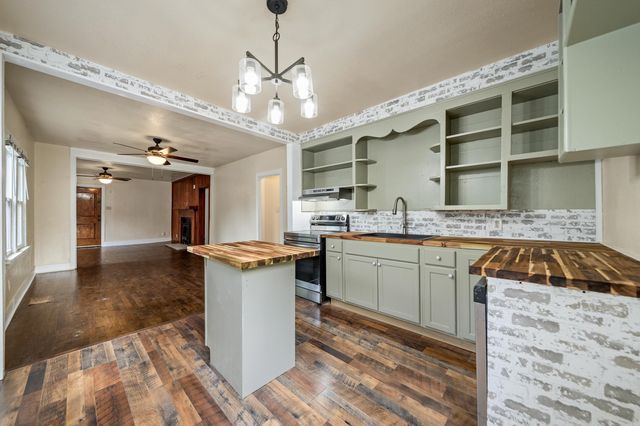625 Fifth Street, Hot Springs National Park, AR 71913