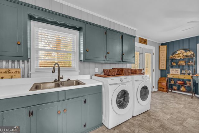 70 Bowers Street, Royston, GA 30662