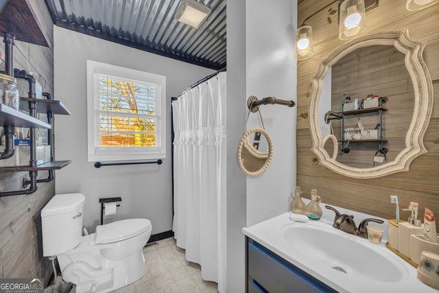 70 Bowers Street, Royston, GA 30662