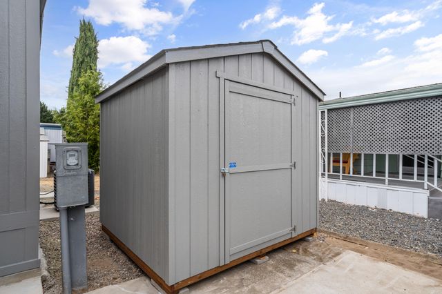 115 Orangewood Drive, Grants Pass, OR 97526