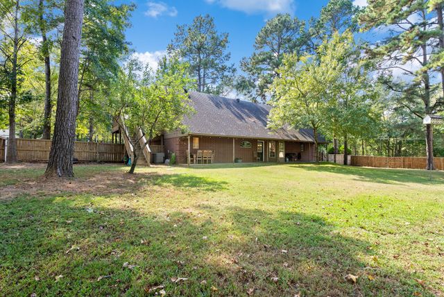 16691 S Lakeview Drive, Troup, TX 75789