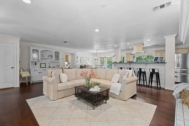 16691 S Lakeview Drive, Troup, TX 75789