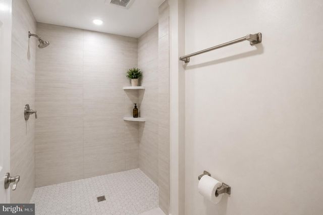 4438 LUDLOW ST, Philadelphia, PA 19104