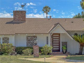 17822 Community, Northridge, CA 91325
