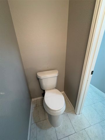 1817 Berkeley Drive, Glenn Heights, TX 75154