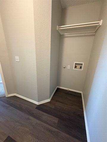 1817 Berkeley Drive, Glenn Heights, TX 75154
