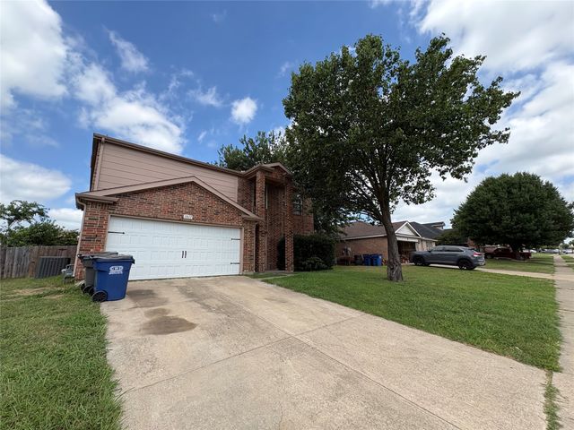 1817 Berkeley Drive, Glenn Heights, TX 75154