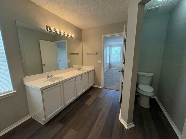 1817 Berkeley Drive, Glenn Heights, TX 75154