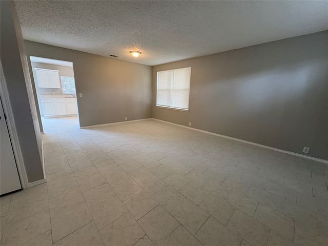 1817 Berkeley Drive, Glenn Heights, TX 75154