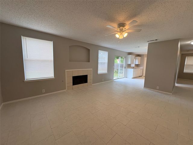 1817 Berkeley Drive, Glenn Heights, TX 75154
