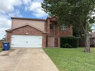 1817 Berkeley Drive, Glenn Heights, TX 75154
