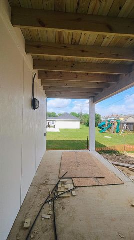 604 Fairfield Street E, Shoreacres, TX 77571