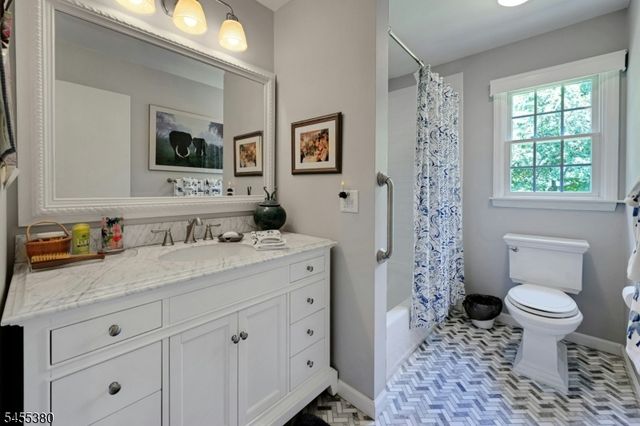 8 High Ridge Rd, Parsippany-troy Hills Twp., NJ 07869