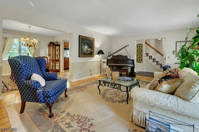 8 High Ridge Rd, Parsippany-troy Hills Twp., NJ 07869