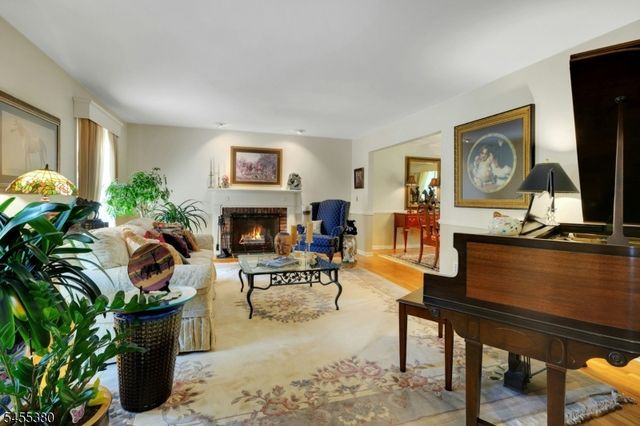 8 High Ridge Rd, Parsippany-troy Hills Twp., NJ 07869