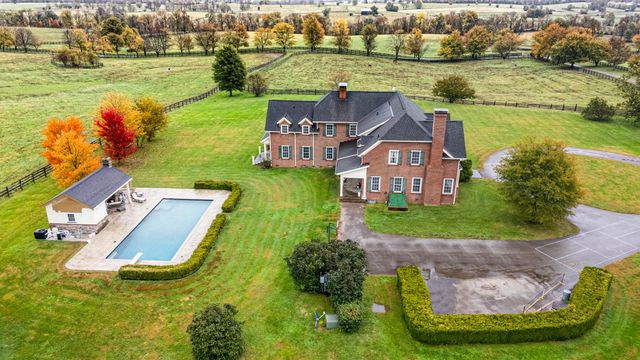 613 Hutchison Road, Paris, KY 40361