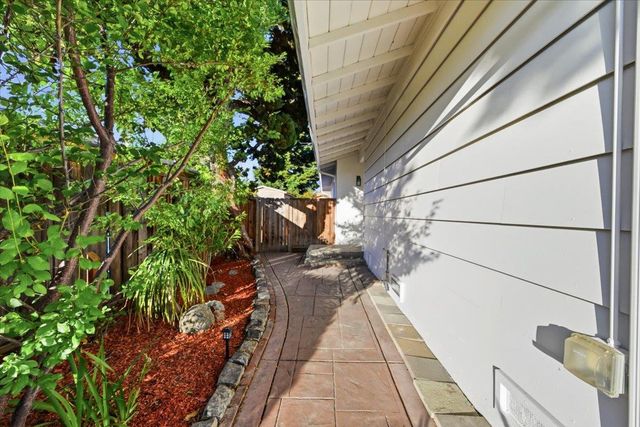 2199 Fordham Drive, Santa Clara, CA 95051