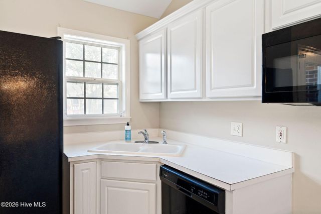 3011 Lauren Place Drive Apt 106, Wilmington, NC 28405