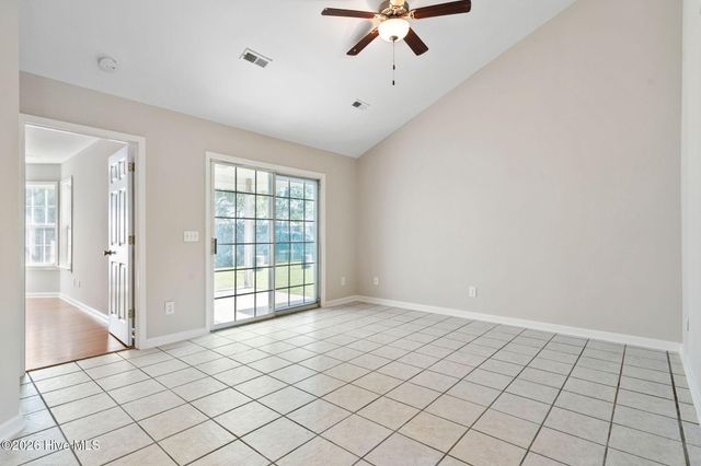 3011 Lauren Place Drive Apt 106, Wilmington, NC 28405