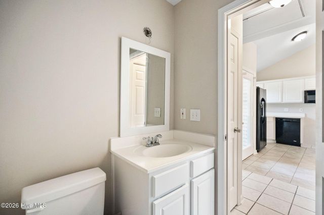 3011 Lauren Place Drive Apt 106, Wilmington, NC 28405
