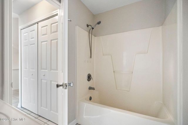 3011 Lauren Place Drive Apt 106, Wilmington, NC 28405