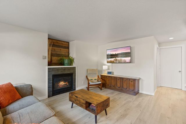3110 NE Richmond Court, Bend, OR 97701