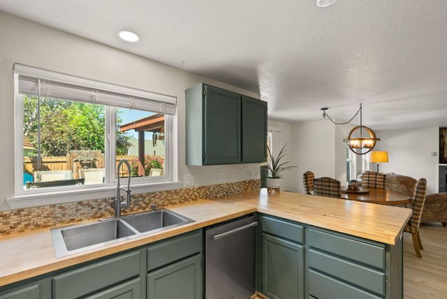 3110 NE Richmond Court, Bend, OR 97701