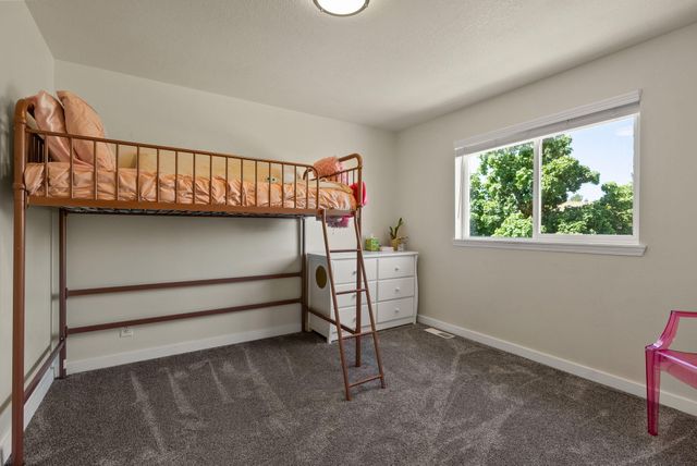 3110 NE Richmond Court, Bend, OR 97701