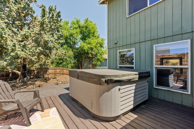 3110 NE Richmond Court, Bend, OR 97701