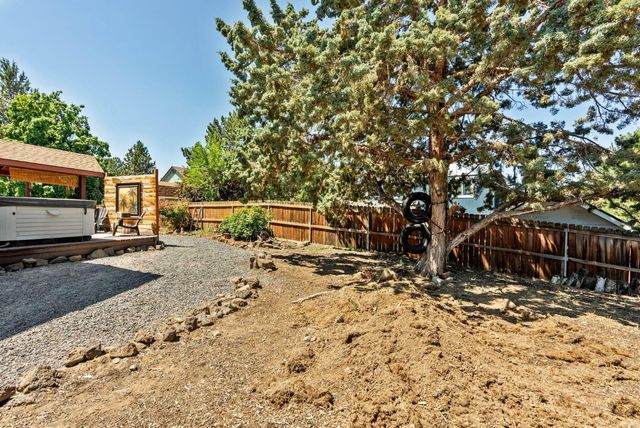 3110 NE Richmond Court, Bend, OR 97701