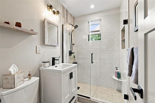 2 Bryant Crescent 1N, White Plains, NY 10605