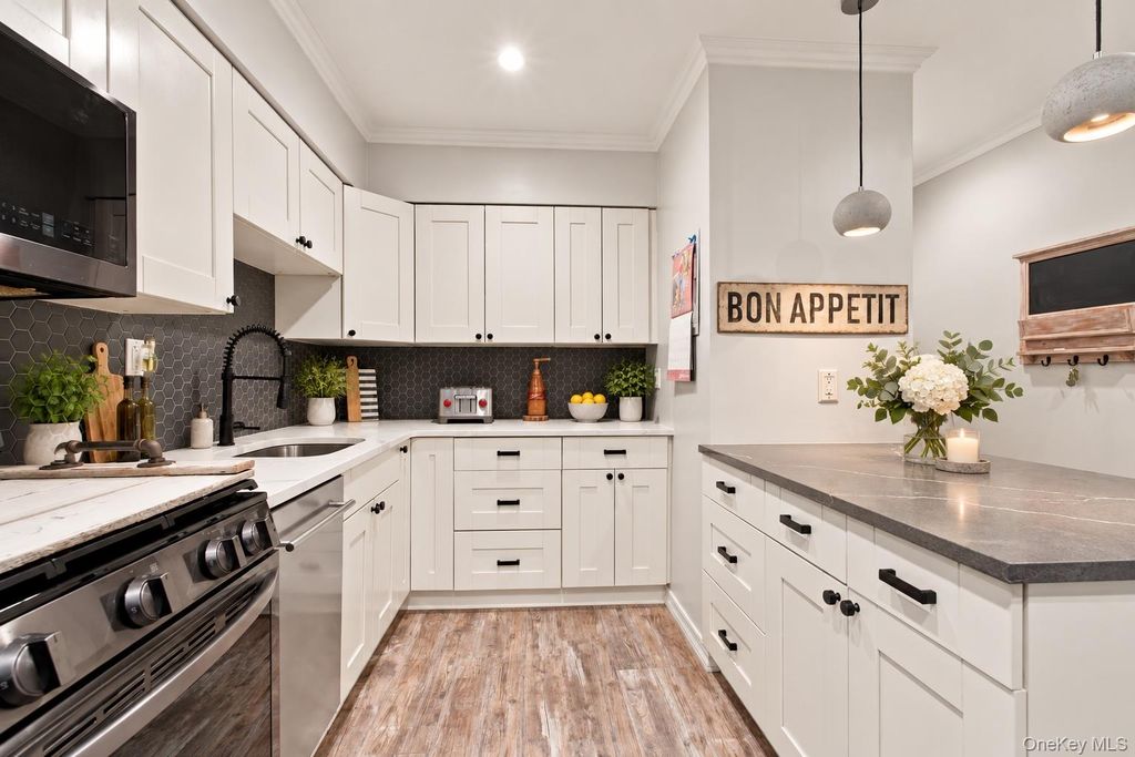 2 Bryant Crescent 1N, White Plains, NY 10605 — photo 4