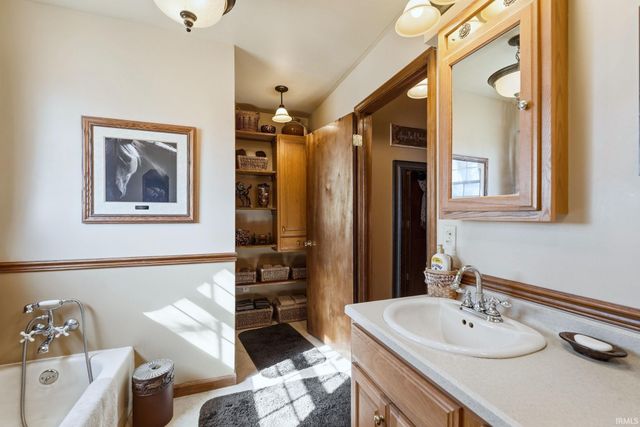 12912 Edgerton Road, New Haven, IN 46774