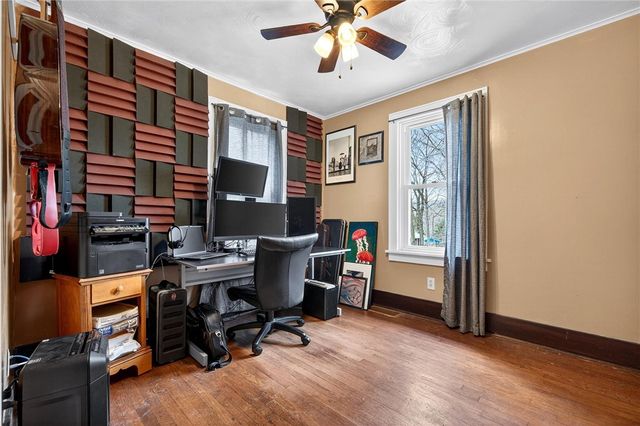 455 Argonne Dr, New Kensington, PA 15068