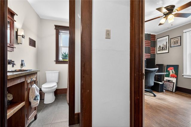 455 Argonne Dr, New Kensington, PA 15068